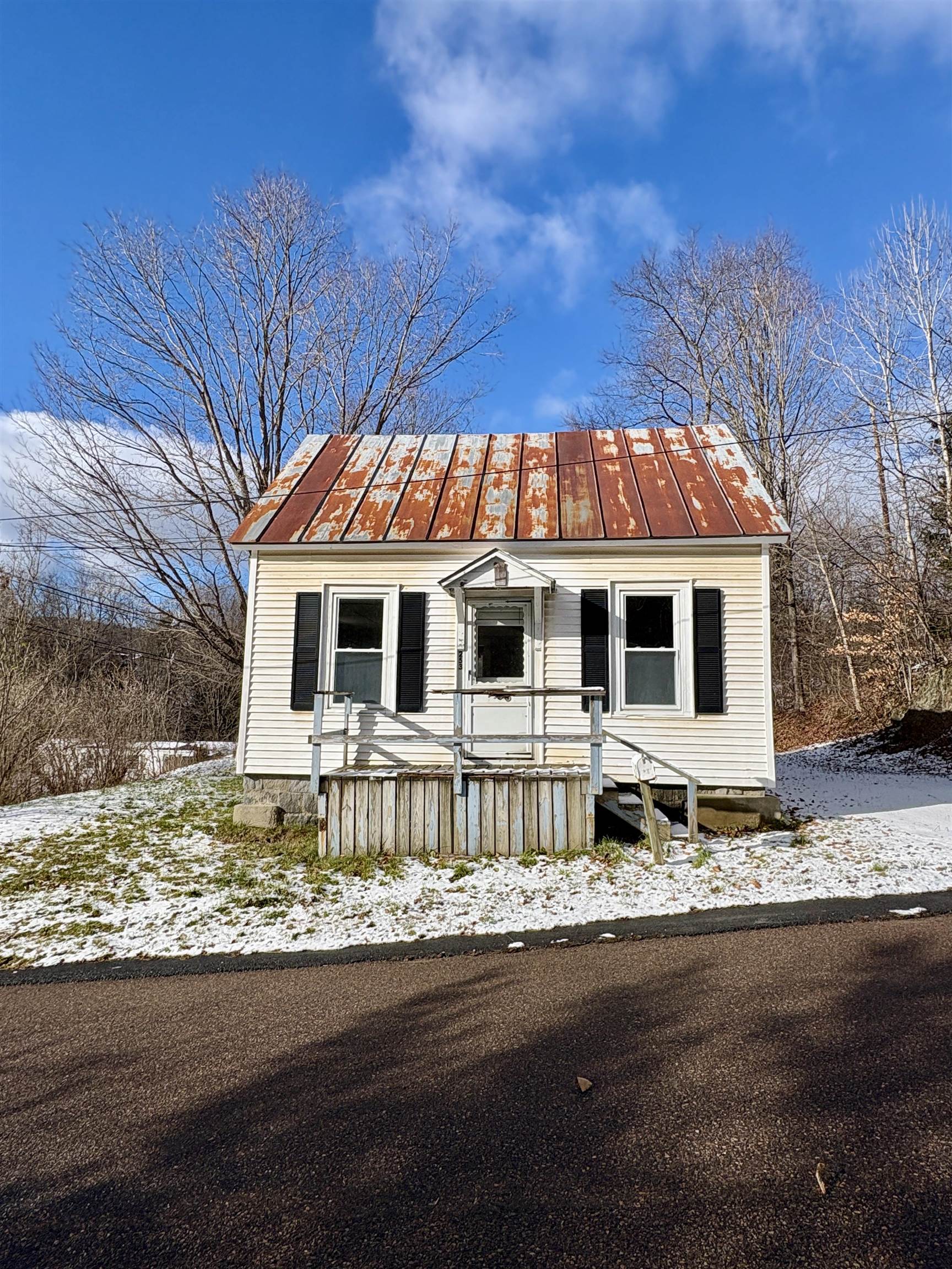 253 King Street Northfield, VT 05663 - Photo 4 of 14