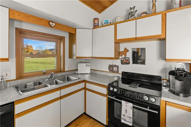 $539,000 | 1601 Narrow Notch Road, Stamford, NY 13788