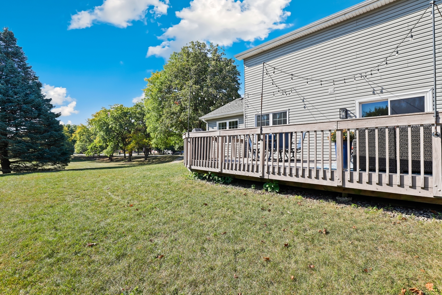 350 Pearson Circle Naperville, IL 60563 - Photo 24 of 32 a view of a garden