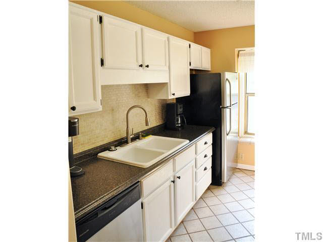 10 Parson Chase Durham, NC 27713 - Photo 3 of 11 Gallery Image 3