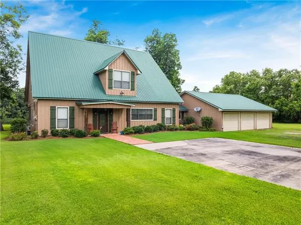 $745,000 | 158 Melrose Bend Boulevard, Natchez, LA 71456
