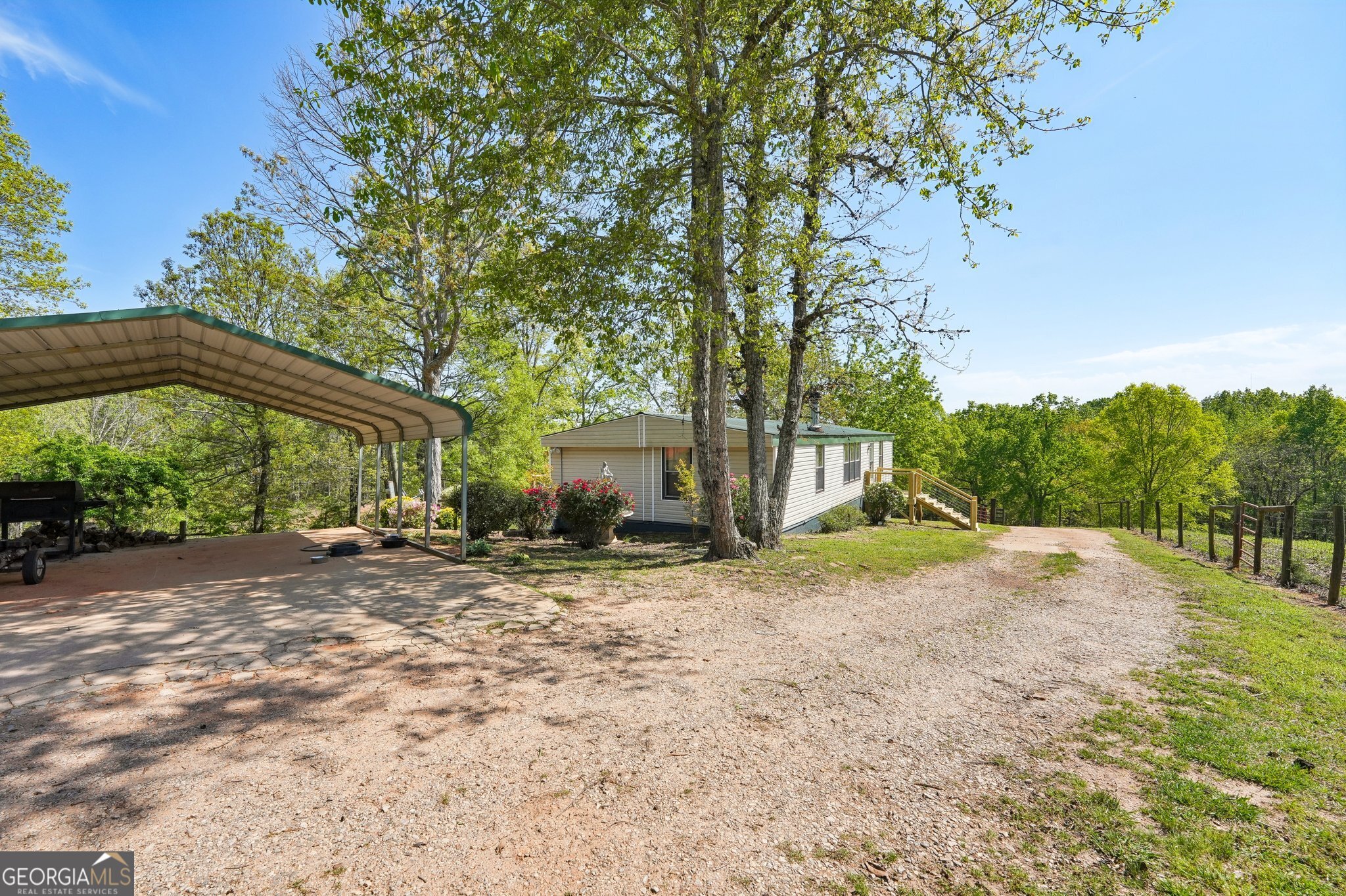 276 Barefoot Road Lula, GA 30554 - Photo 13 of 37