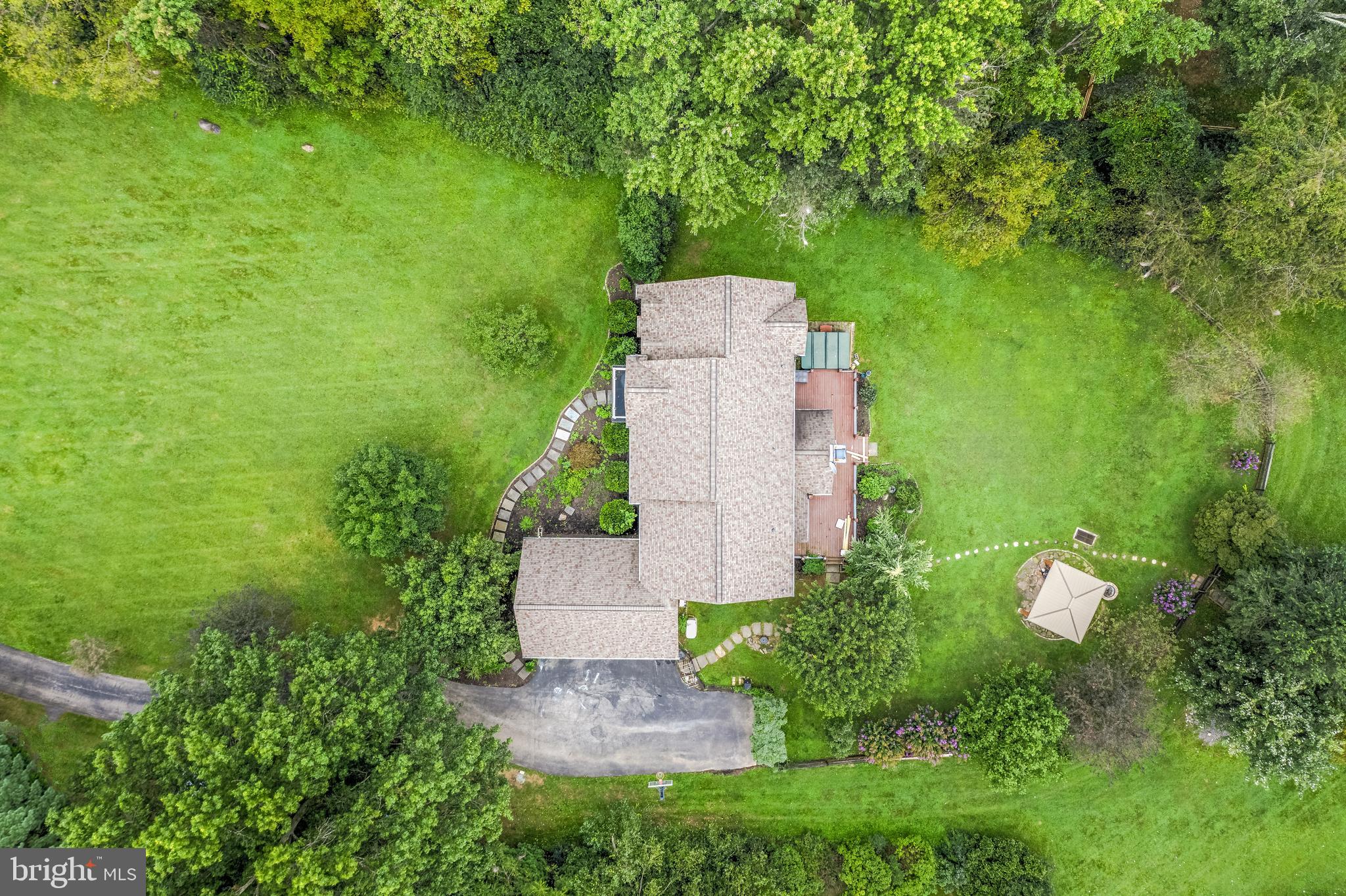 1063 Windy Knoll Road West Chester, PA 19382 - Photo 7 of 54