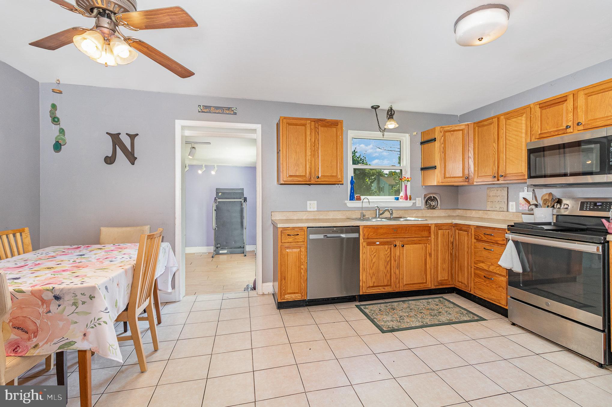 600 Burgundy Road Harrisburg, PA 17112 - Photo 7 of 28 Gallery Image 7