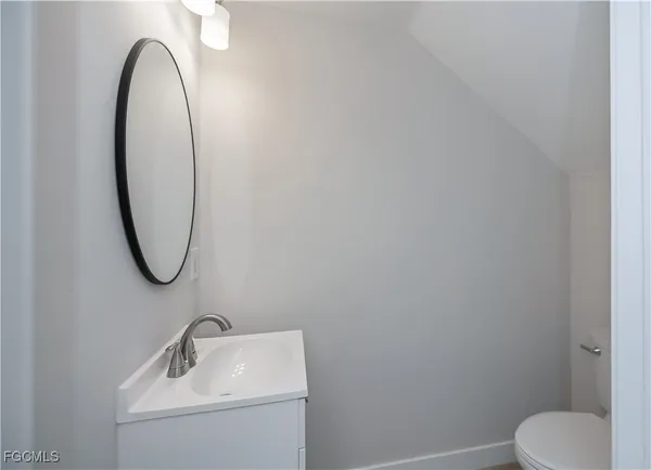 $1,900 | 3345 North Key Drive, Unit 46, North Fort Myers, FL 33903