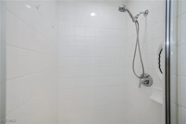 $1,900 | 3345 North Key Drive, Unit 46, North Fort Myers, FL 33903