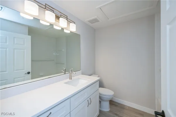 $1,900 | 3345 North Key Drive, Unit 46, North Fort Myers, FL 33903