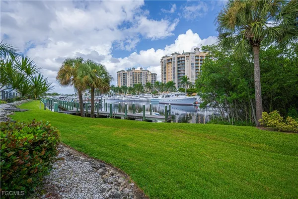 $1,900 | 3345 North Key Drive, Unit 46, North Fort Myers, FL 33903