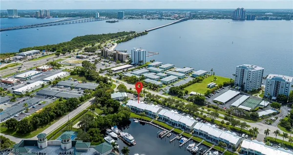 $1,900 | 3345 North Key Drive, Unit 46, North Fort Myers, FL 33903