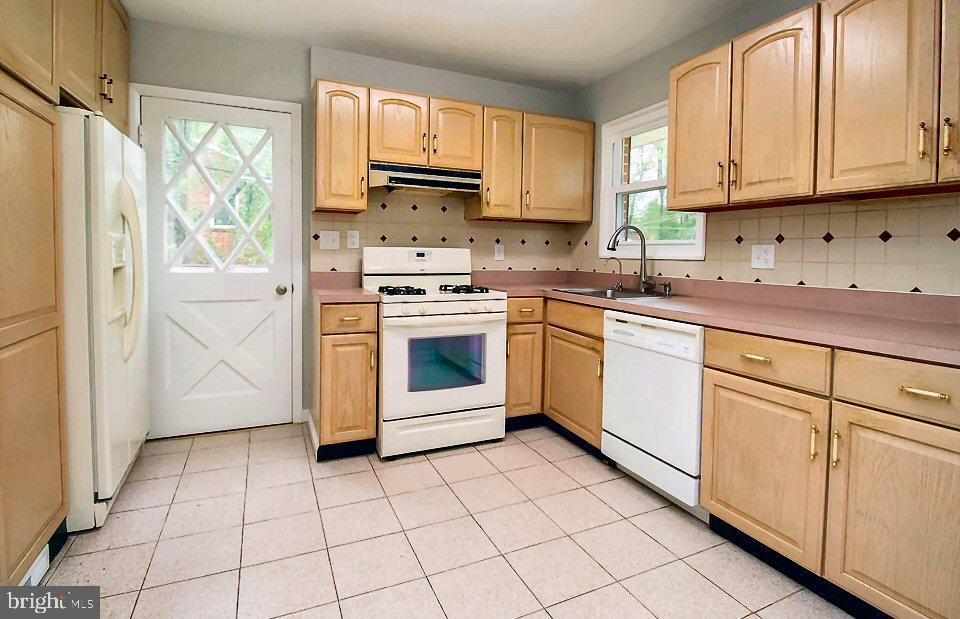 7503 Murillo Street Springfield, VA 22151 - Photo 12 of 24 Gallery Image 12