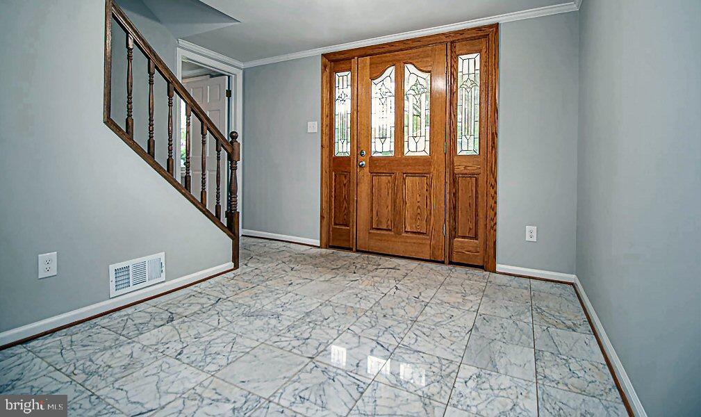 7503 Murillo Street Springfield, VA 22151 - Photo 4 of 24 Gallery Image 4