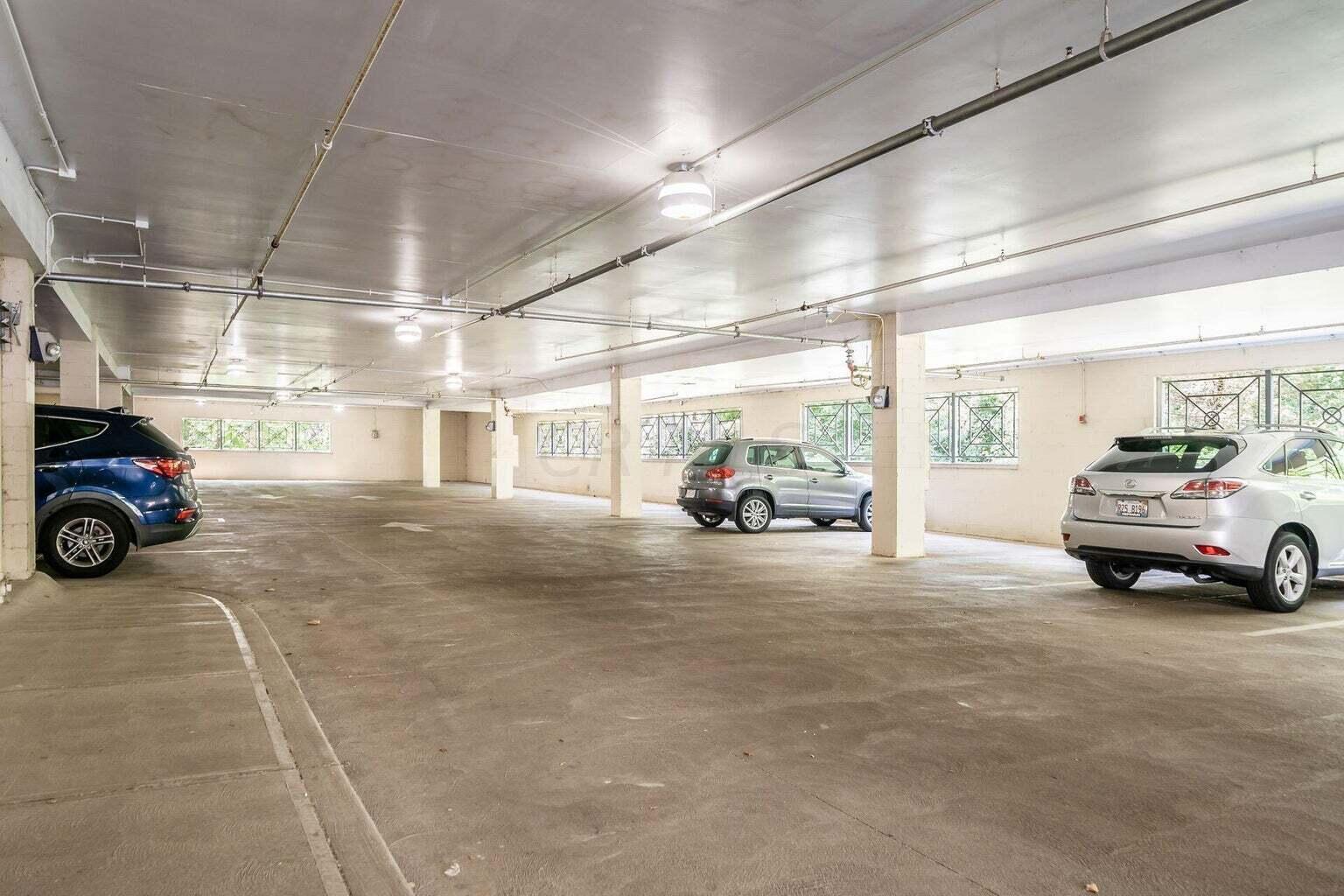 2245 Riverside Drive, Unit 304 Columbus, OH 43221 - Photo 19 of 21 Parking