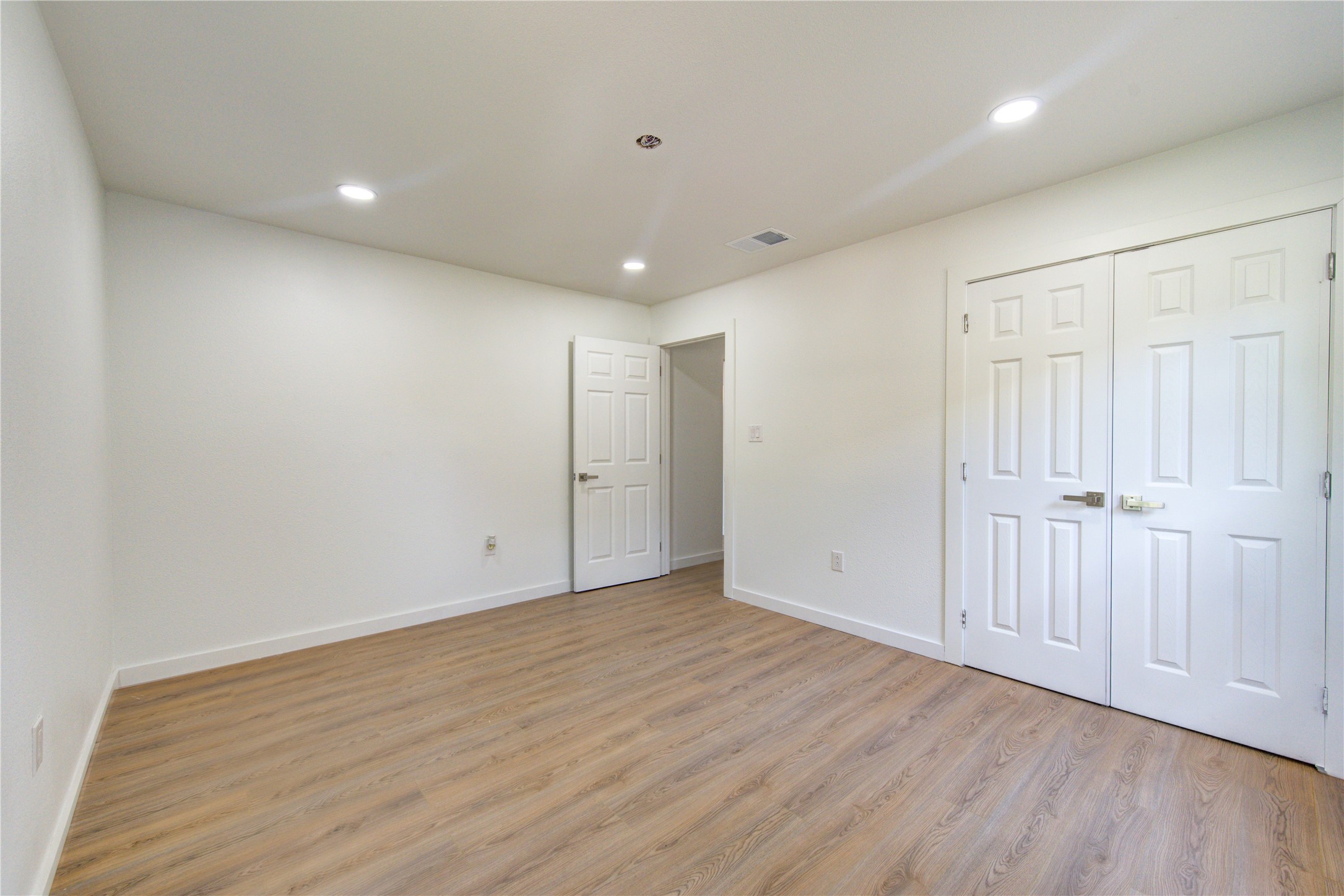 6725 Madrid Street Houston, TX 77021 - Photo 10 of 15