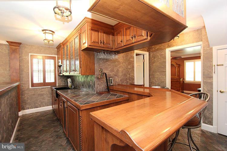 10104 South Glen Road Potomac, MD 20854 - Photo 14 of 27 Interior (General)