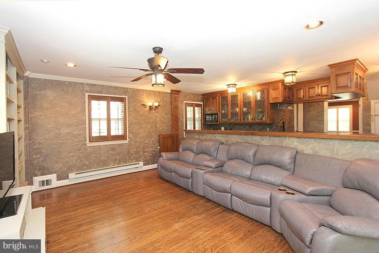 10104 South Glen Road Potomac, MD 20854 - Photo 15 of 27 Family Room