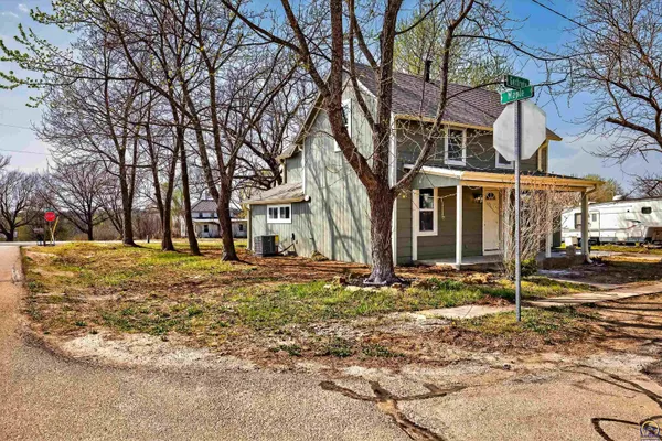 $169,900 | 391 Gertrude Street, Harveyville, KS 66431