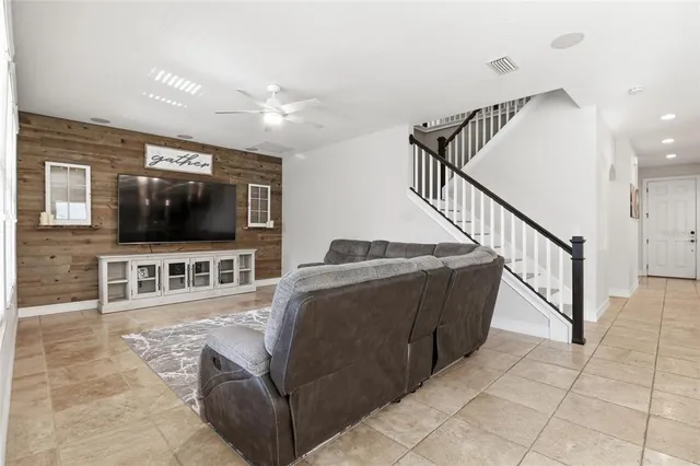 $800,000 | 12036 Longview Lake Circle, Bradenton, FL 34211