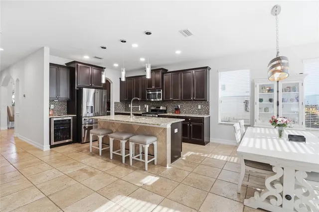 $800,000 | 12036 Longview Lake Circle, Bradenton, FL 34211