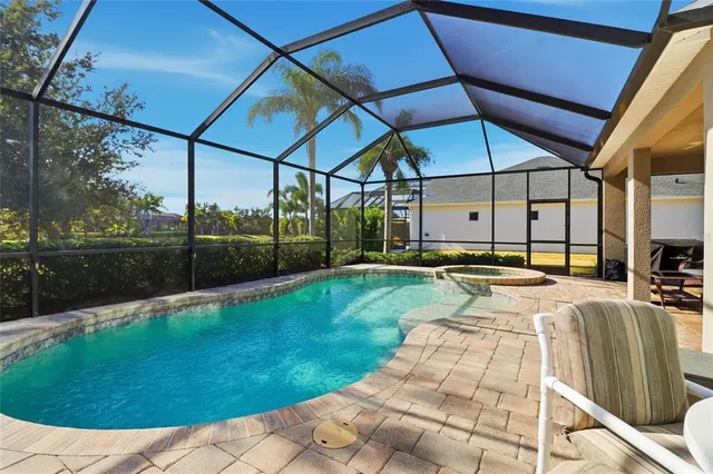 $800,000 | 12036 Longview Lake Circle, Bradenton, FL 34211