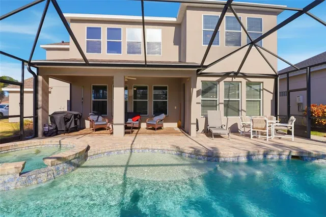 $800,000 | 12036 Longview Lake Circle, Bradenton, FL 34211