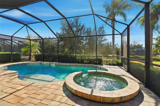 $800,000 | 12036 Longview Lake Circle, Bradenton, FL 34211