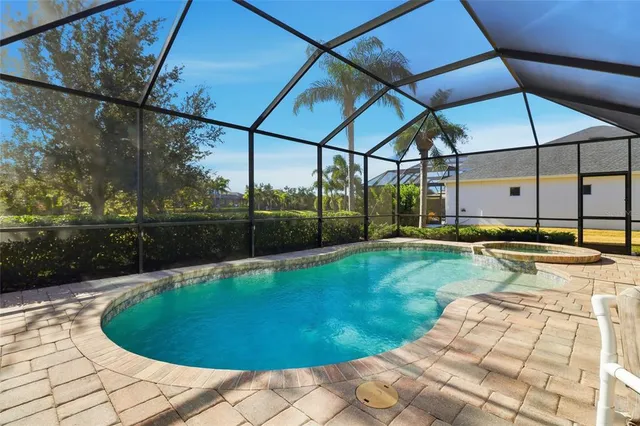$800,000 | 12036 Longview Lake Circle, Bradenton, FL 34211