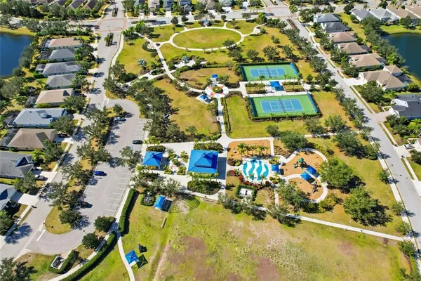 $800,000 | 12036 Longview Lake Circle, Bradenton, FL 34211