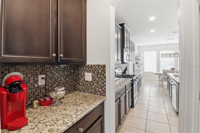 $800,000 | 12036 Longview Lake Circle, Bradenton, FL 34211