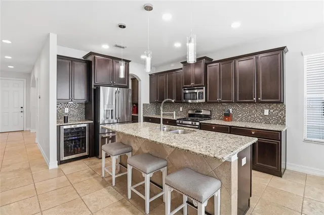 $800,000 | 12036 Longview Lake Circle, Bradenton, FL 34211