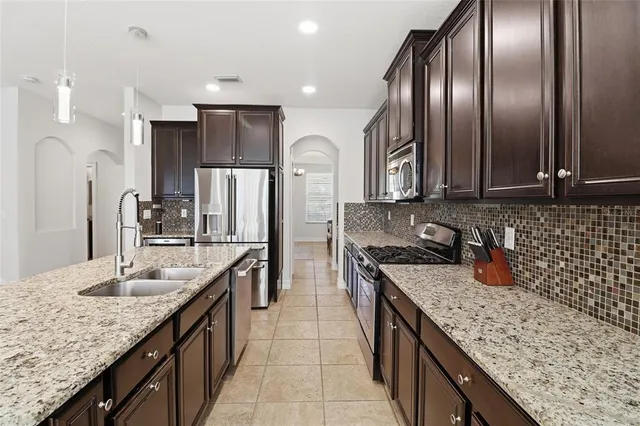 $800,000 | 12036 Longview Lake Circle, Bradenton, FL 34211