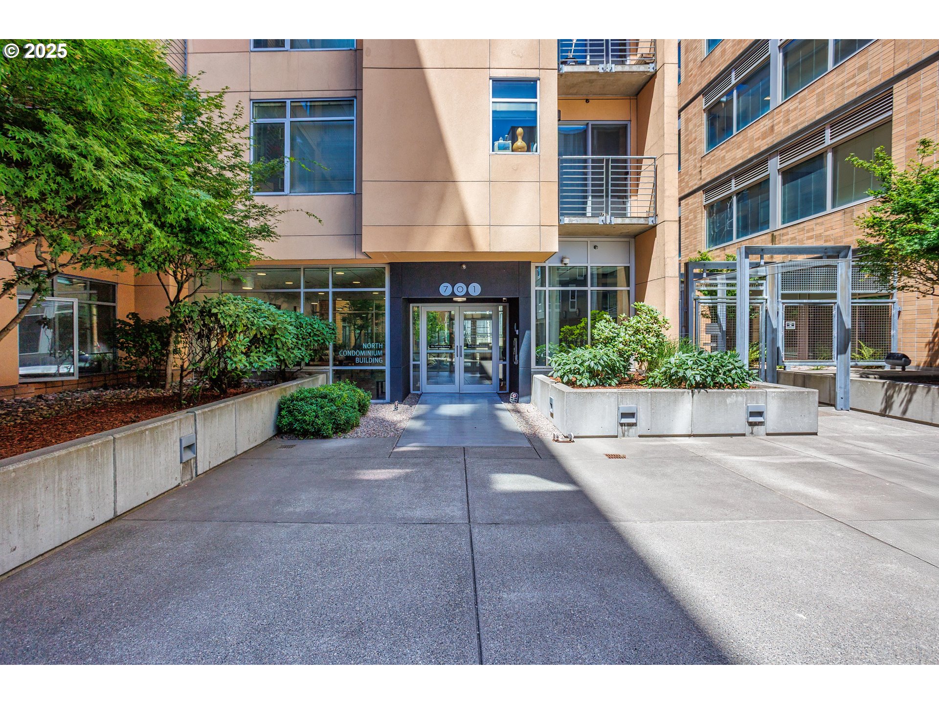 a view of building with yard