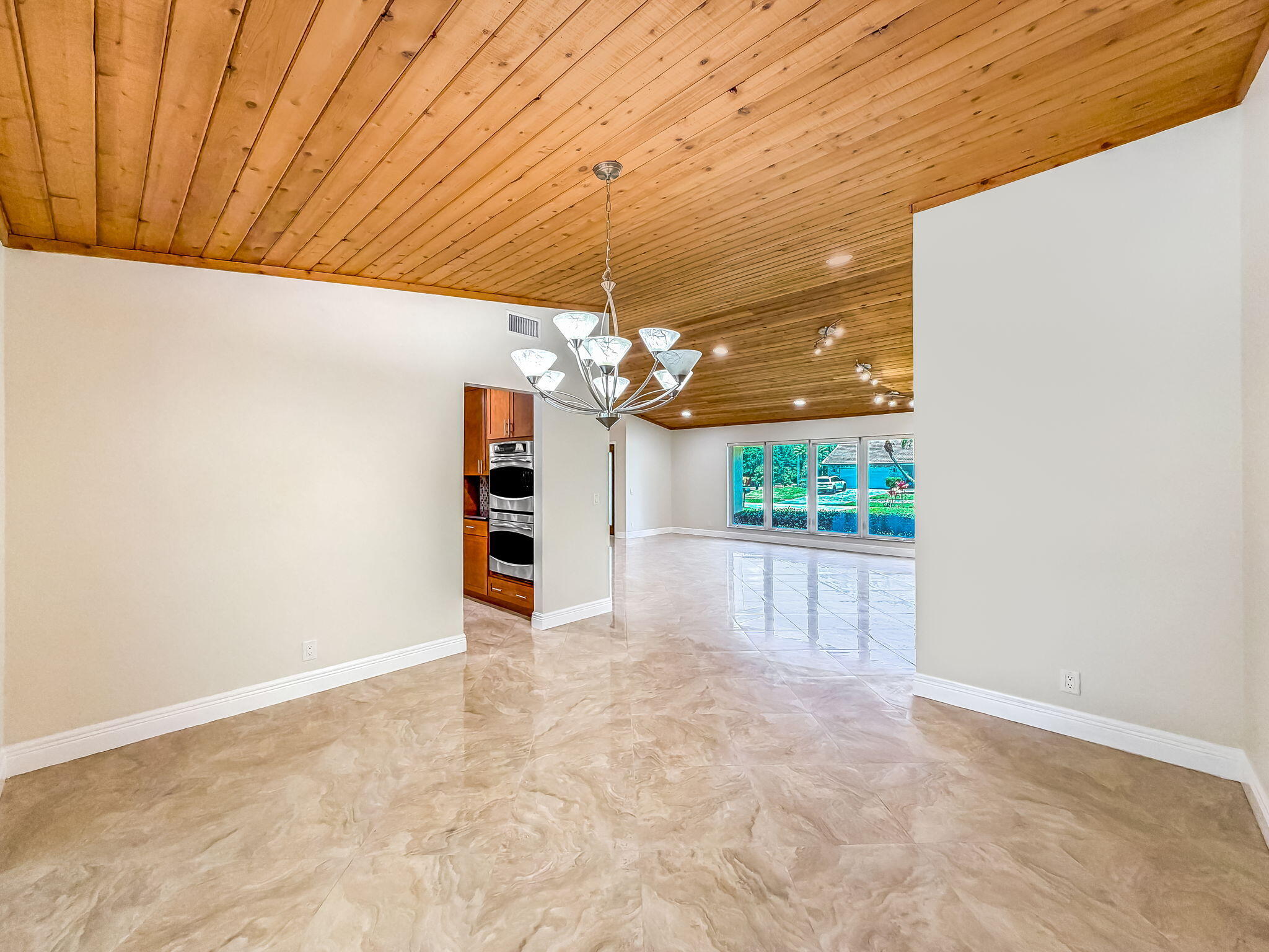20764 Sorolla Terrace Boca Raton, FL 33433 - Photo 8 of 55 Dining/Living Room