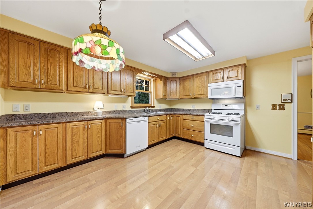 496 Heim Road Amherst, NY 14068 - Photo 16 of 44 Gallery Image 16