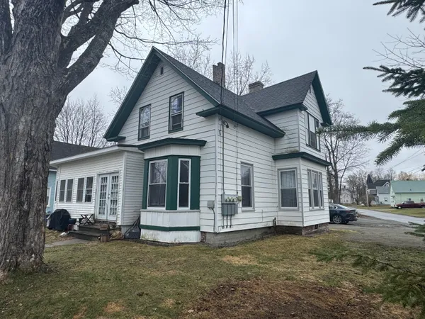 $228,000 | 135 Cross Street, Pittsfield, ME 04967