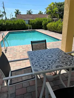 $2,850 | 324 Northeast 3rd Street, Unit D, Hallandale Beach, FL 33009