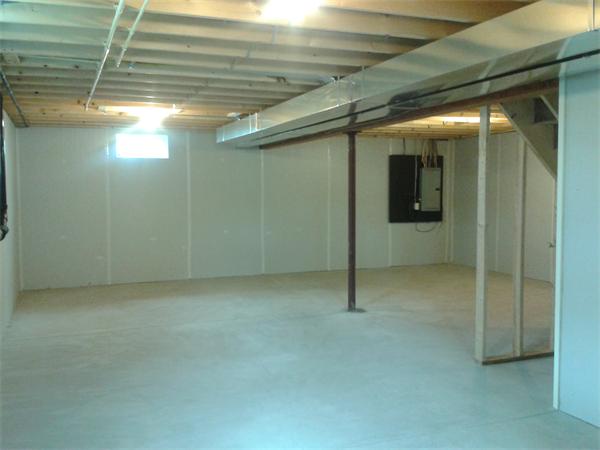 365 Abbott Street Springfield, MA 01118 - Photo 25 of 27 a view of an empty room