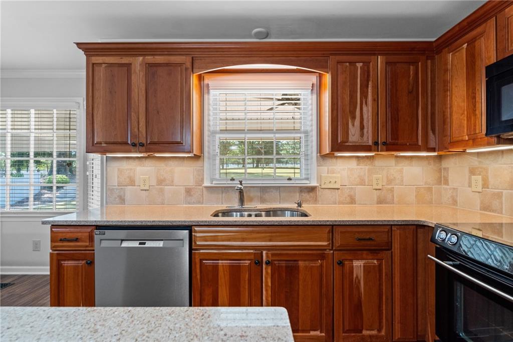 240 Deerfield Road Bogart, GA 30622 - Photo 13 of 80