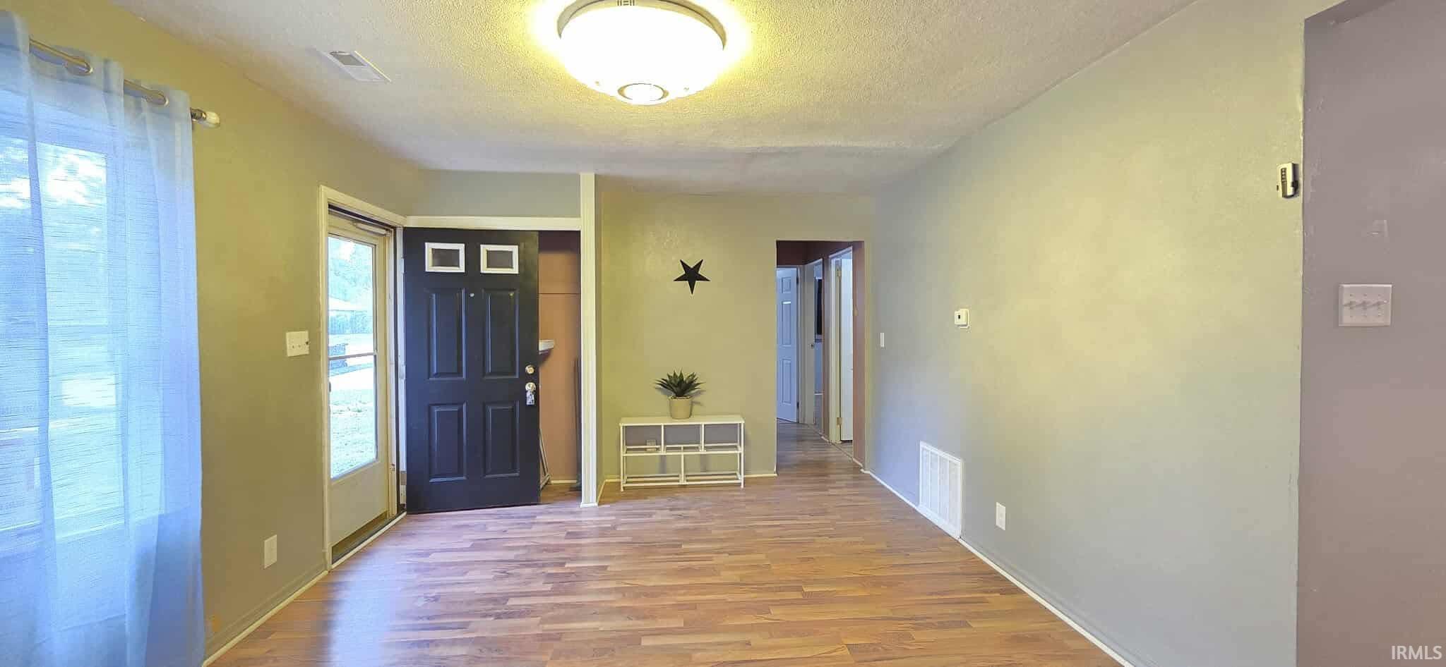 4602 Reed Street Fort Wayne, IN 46806 - Photo 4 of 19