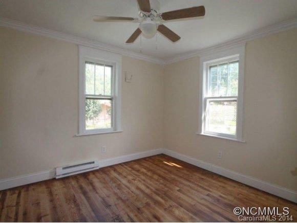 1435 Max Thompson Road Canton, NC 28716 - Photo 6 of 23