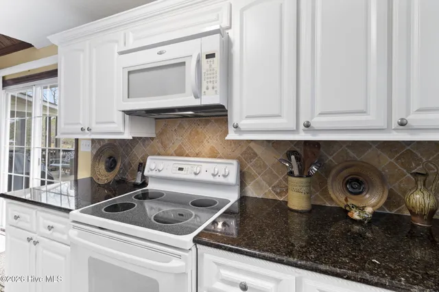 $459,900 | 106 Scuppernong Court, Seven Lakes, NC 27376