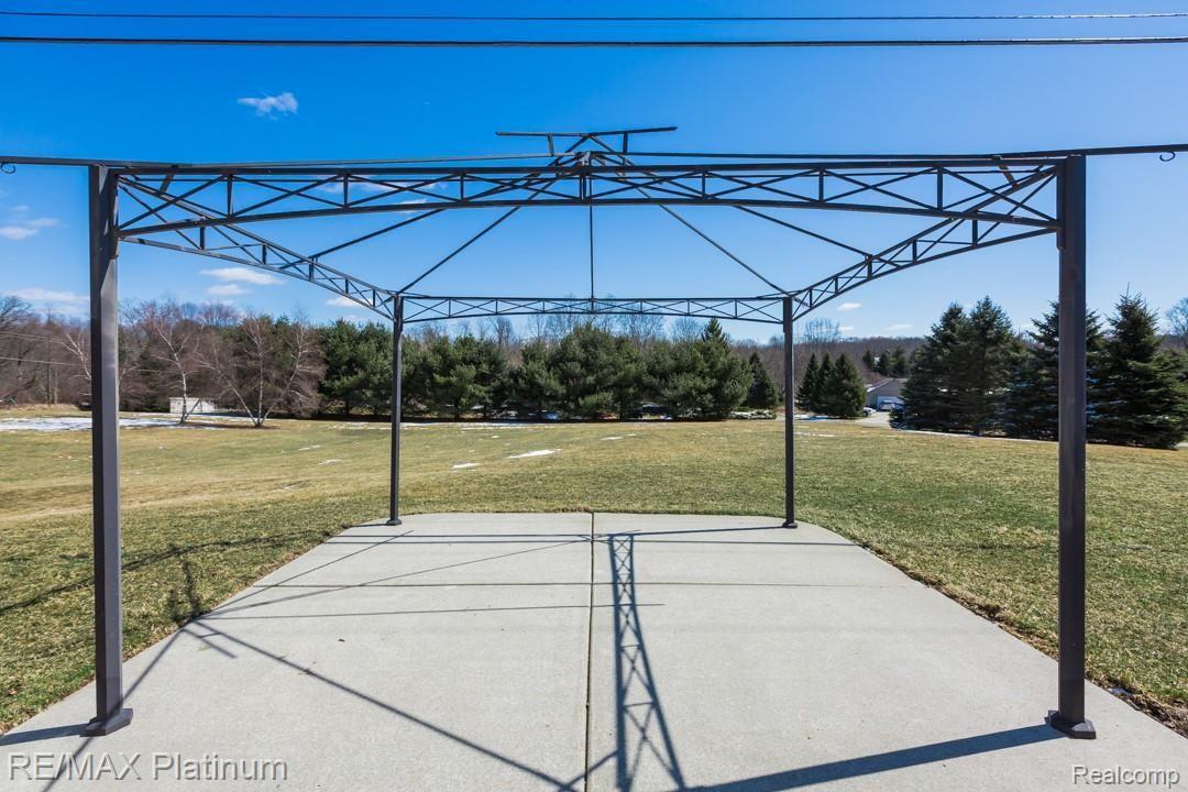 11072 Hibner Road Hartland, MI 48353 - Photo 49 of 52 AB6A9000.jpg