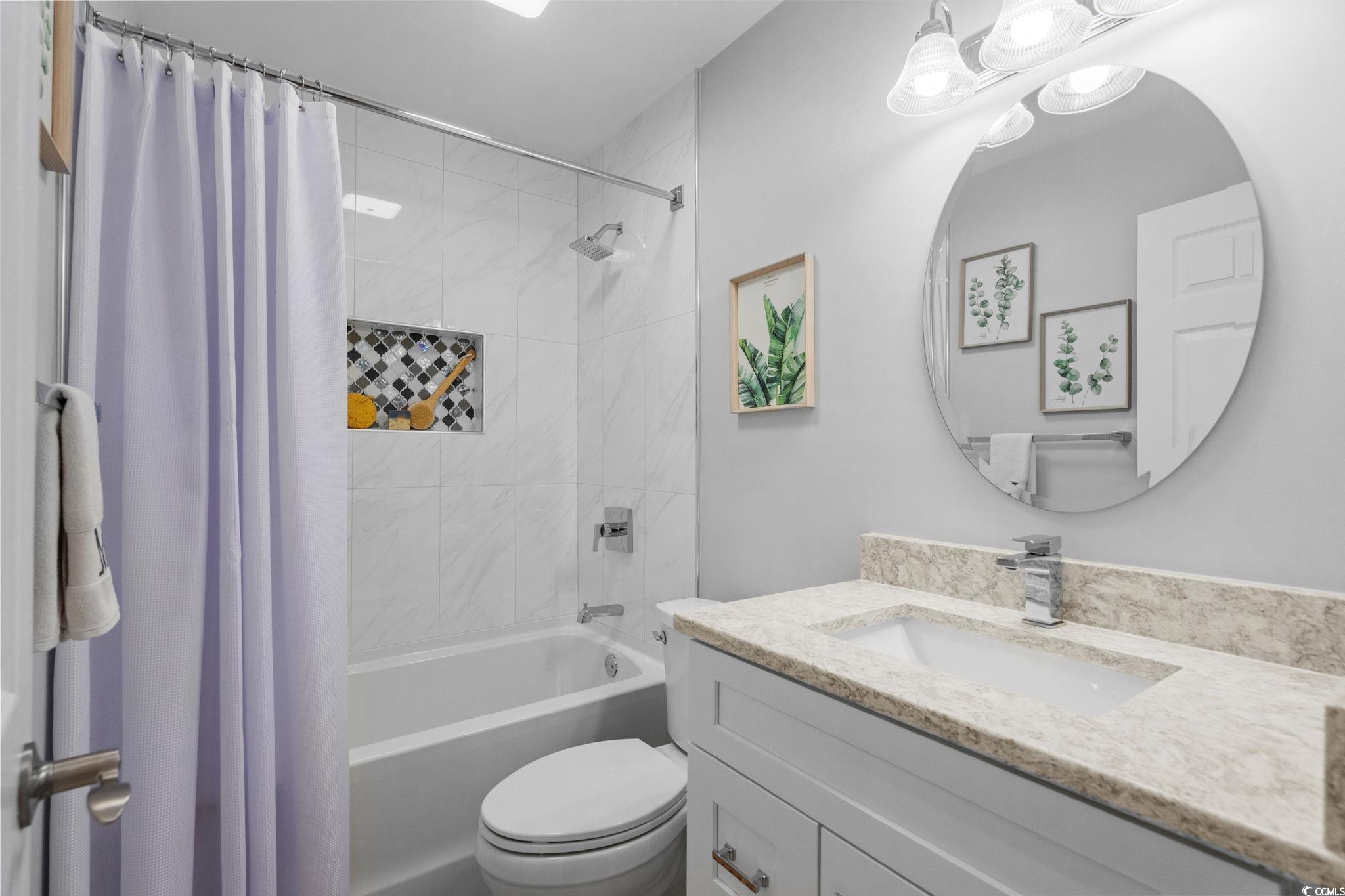 408 Highland Ridge Drive Myrtle Beach, SC 29588 - Photo 27 of 39 Bathroom with Custom vanity and shower / bath combo