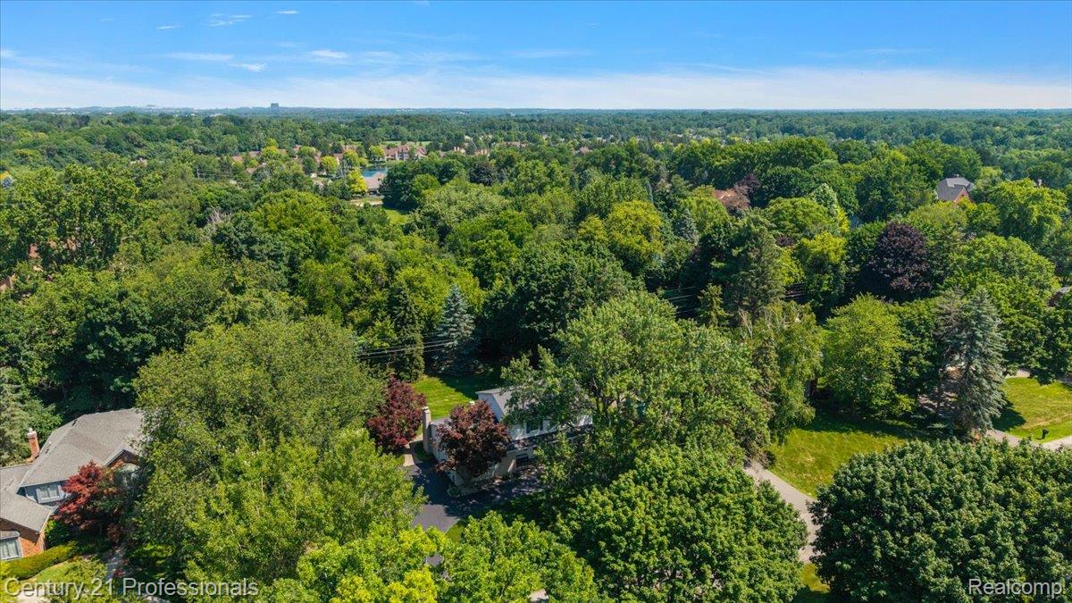 633 Foxhall Road Bloomfield Hills, MI 48304 - Photo 15 of 61 Aerial view