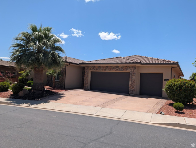 372 South Leoni Way Washington, UT 84780 - Photo 5 of 48