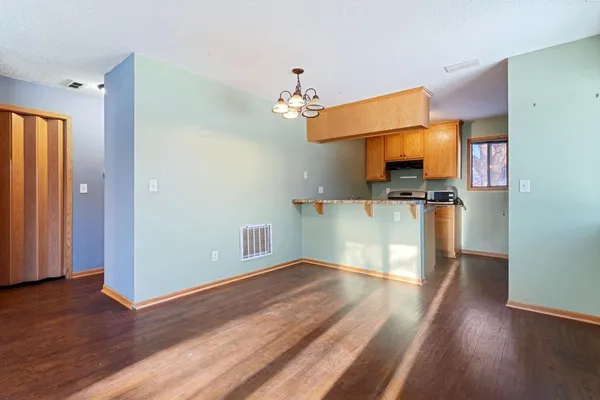 $140,000 | 6308 84th Court North, Brooklyn Park, MN 55445