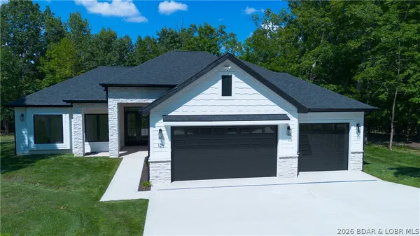 $635,000 | 125 Muirfield Drive, Sunrise Beach, MO 65079