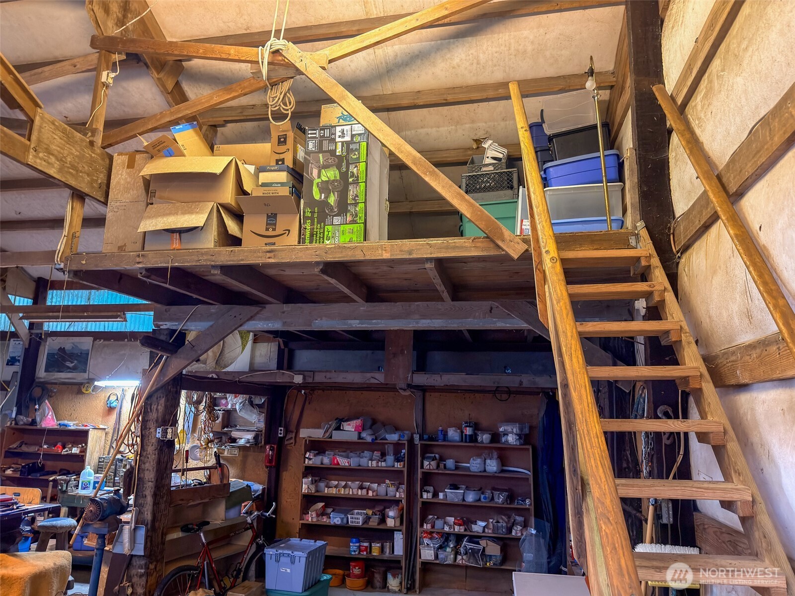 890 Black Bear Road Port Townsend, WA 98368 - Photo 34 of 40 a view of entryway with lots of buildings