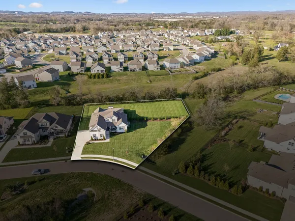 $1,325,000 | 2050 Imagine Circle, Spring Hill, TN 37174