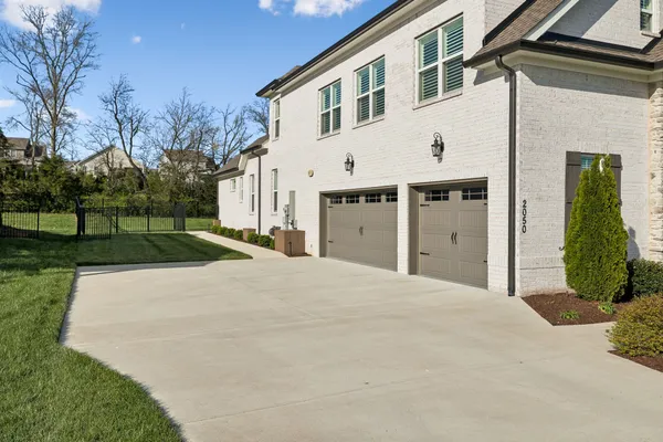 $1,325,000 | 2050 Imagine Circle, Spring Hill, TN 37174