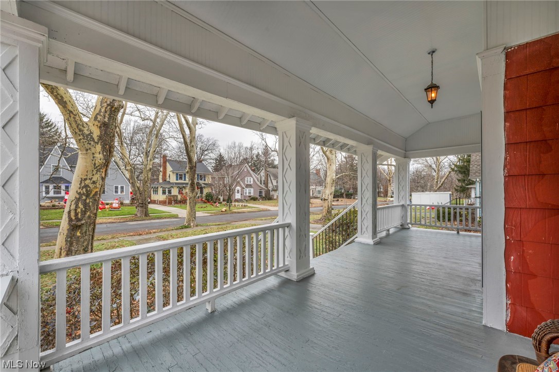 1005 Englewood Road Cleveland Heights, OH 44121 - Photo 5 of 46